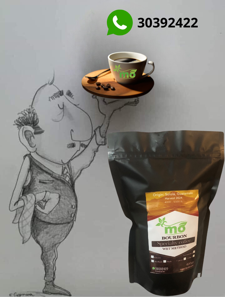 Inicio 2 Menuorgánica sirviendo con excelencia el café